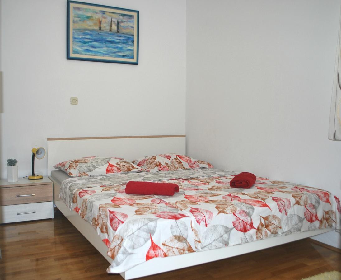 Apartment Dalmatia มาคาร์สกา ภายนอก รูปภาพ