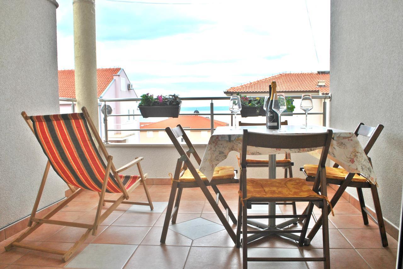 Apartment Dalmatia มาคาร์สกา ภายนอก รูปภาพ