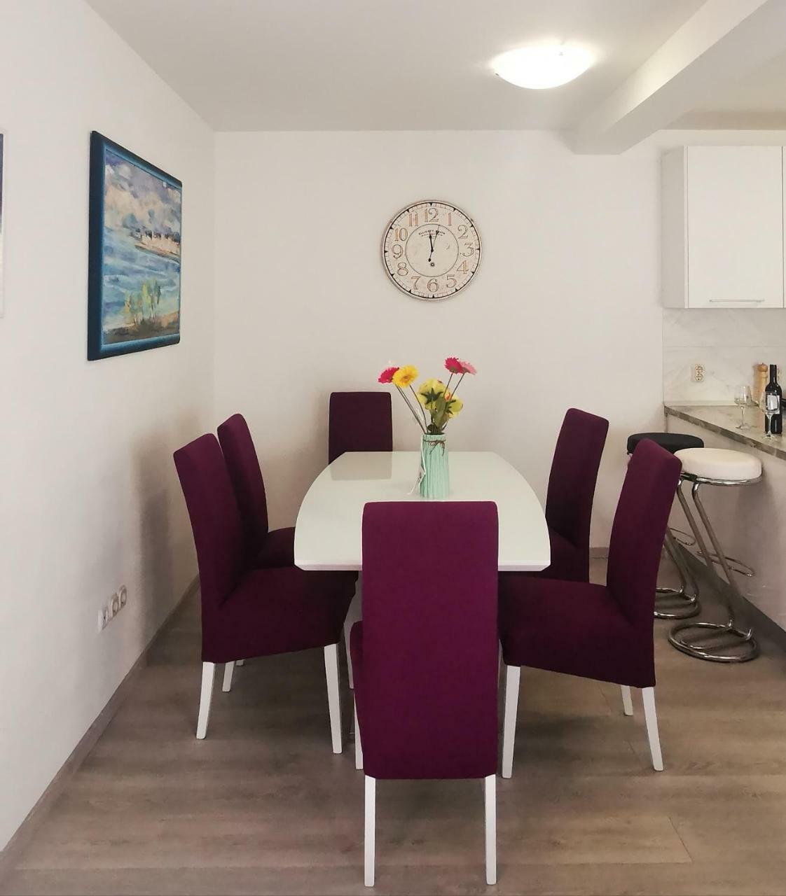 Apartment Dalmatia มาคาร์สกา ภายนอก รูปภาพ
